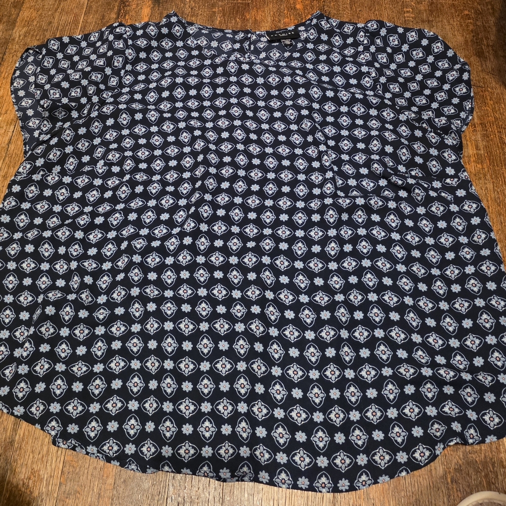 Premise Navy and White Geometric Short-Sleeve Blouse